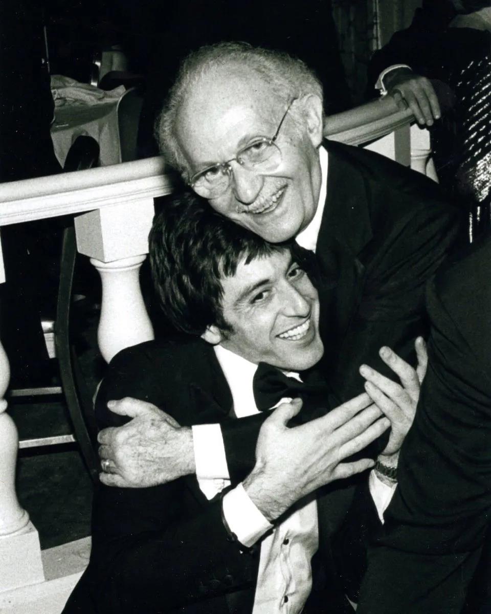 嫁过著名导演、政治家、大亨，简·方达这八十年是怎么过的？