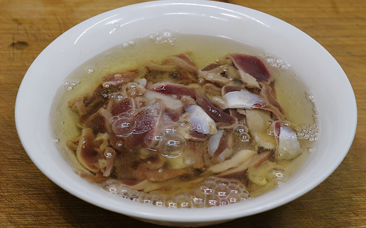 100个经典小炒菜芹菜炒鸡胗,无敌下饭菜酸辣鸡胗的做法