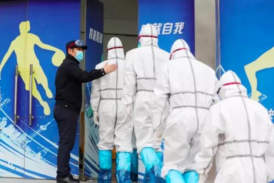 硬核小护姐表白汉警,援鄂医护表白民警