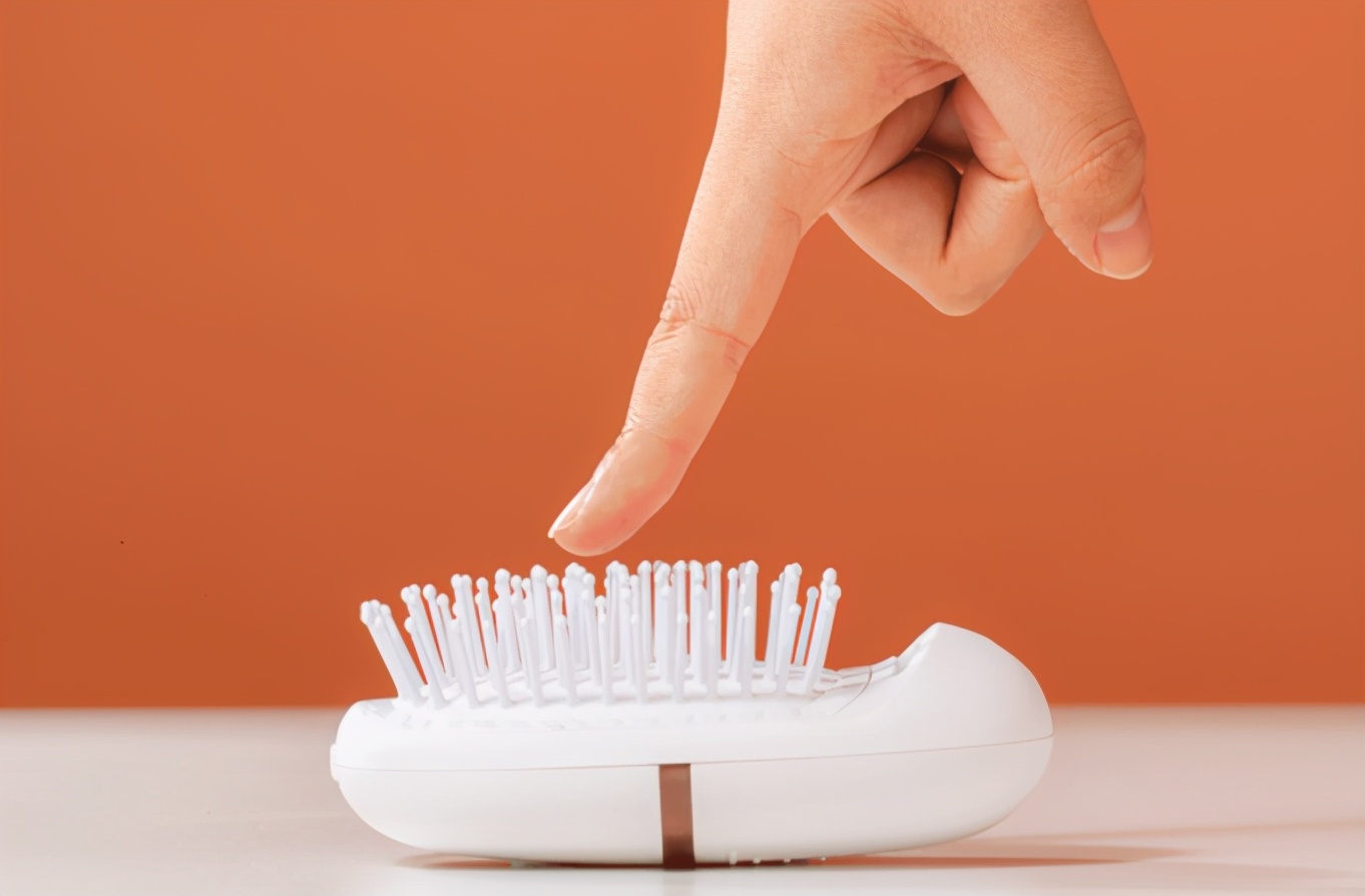 头发油发量少适合什么发型,头发油多用什么洗发水好