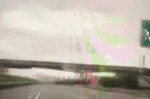 高速路上爆胎怎么办最好自救,在高速上爆胎应该怎么处理