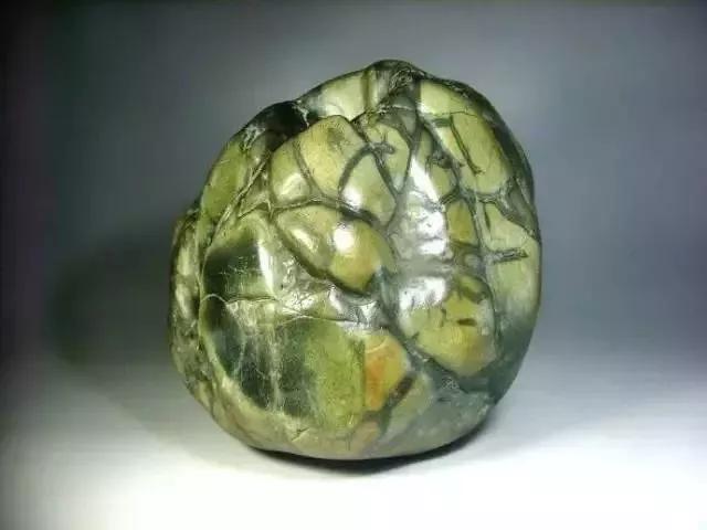 玩玉人的五个特征,玩玉之人最深度解析