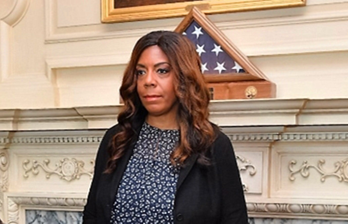 一句话送给歧视亚裔的黑人：弱小和无知不是生存的障碍，傲慢才是