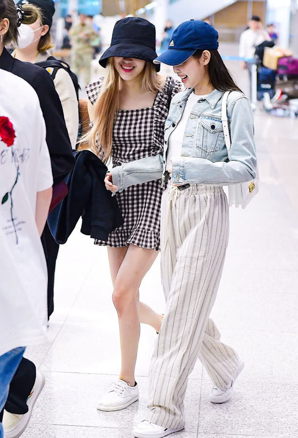 jennie穿ck针织裤,jennie穿ck裤子