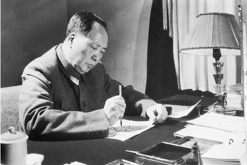 毛主席打算在延安接见一名旅长，多亏处长细心，识破他的真正身份