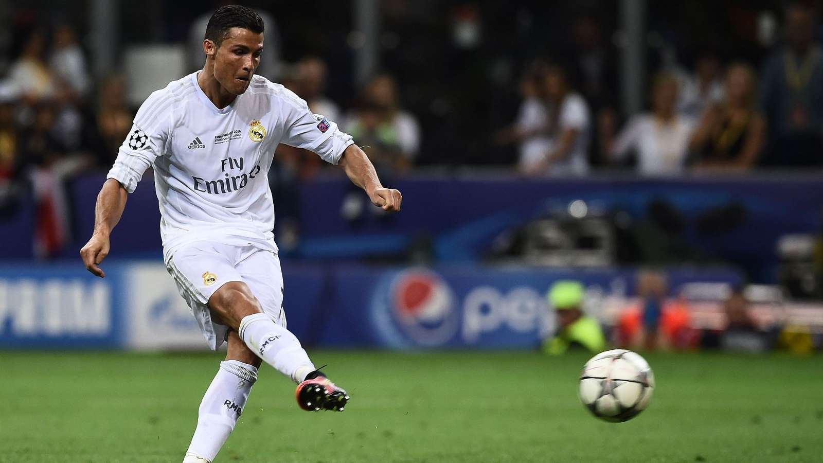 齐达内巅峰到底有多强,齐达内5次将法国推向世界的顶峰