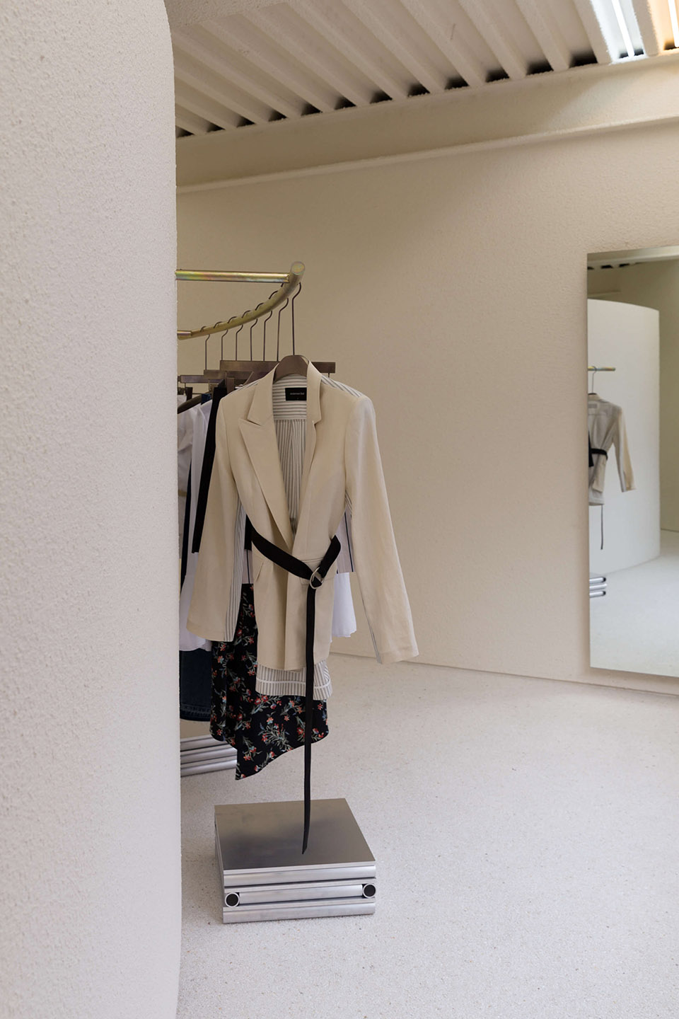 AnderssonBell旗舰店,首尔/CreativeStudioUnravel