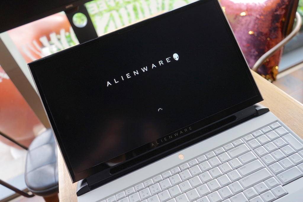 给你40000块，你是选择买一台这样的笔记本还是北京的一个平方