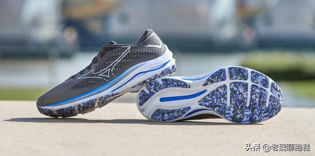 美津浓和亚瑟士入门,亚瑟士美津浓同级别对比