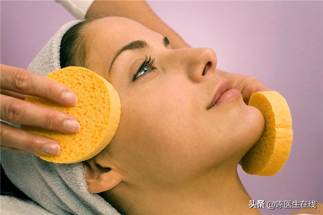 面部脂肪填充多怎么去除,面部脂肪太多拉皮还是吸脂