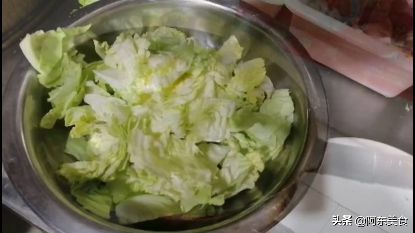 干煸大头菜怎么做好吃窍门视频,干煸大头菜需要过油吗怎么做