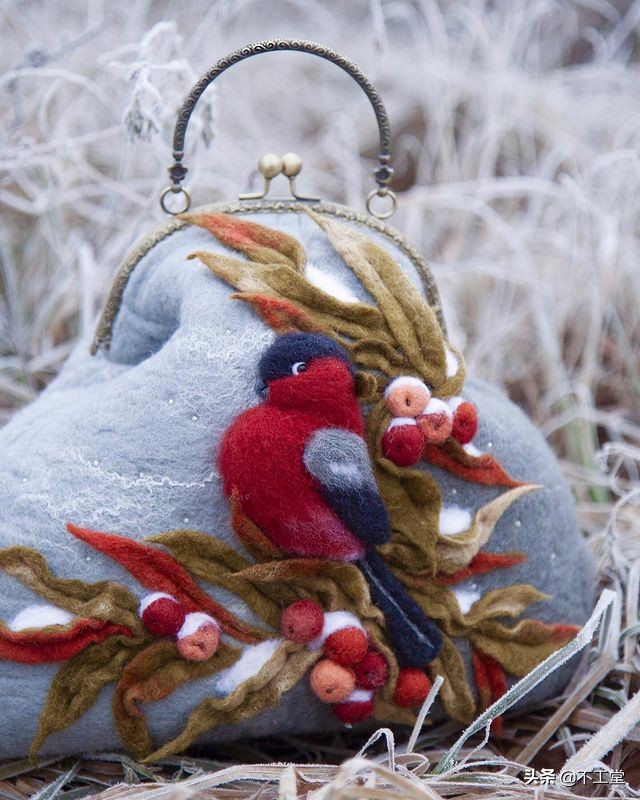 适合羊毛大衣的包包,羊毛毡包高颜值冬天背好看吗