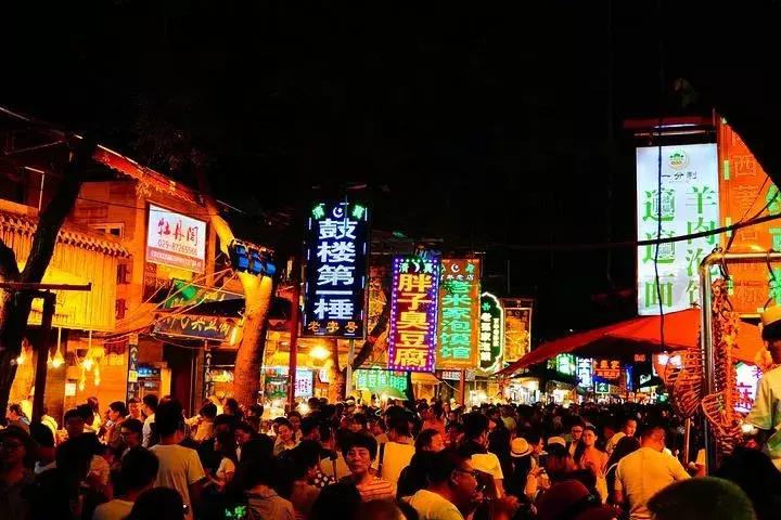 100岁长寿指南：人懒、有钱、吃花、不当官