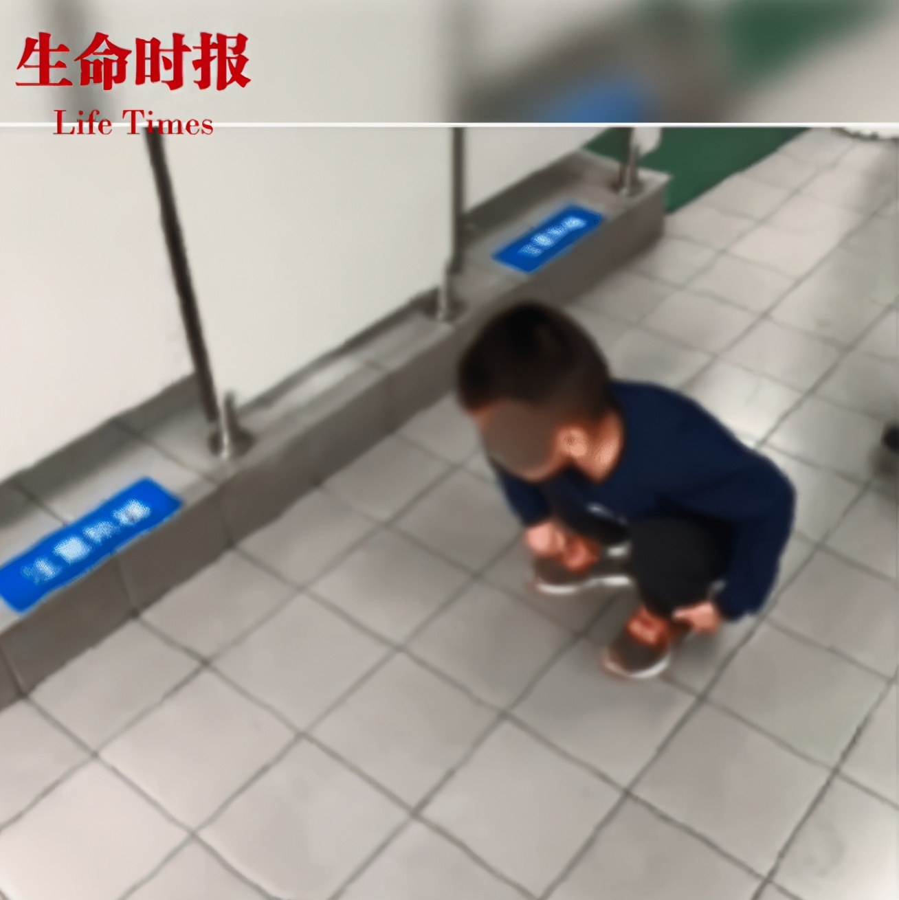 带儿子进女厕被指责,带儿子进女厕所遭指责