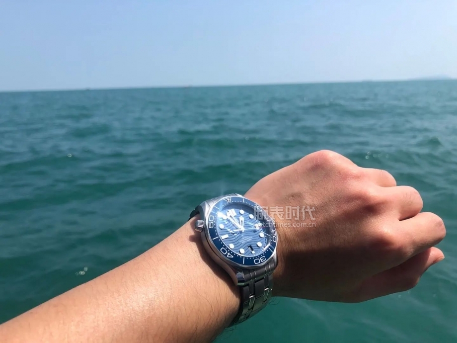 网友晒上千万的手表,网友晒1300手表