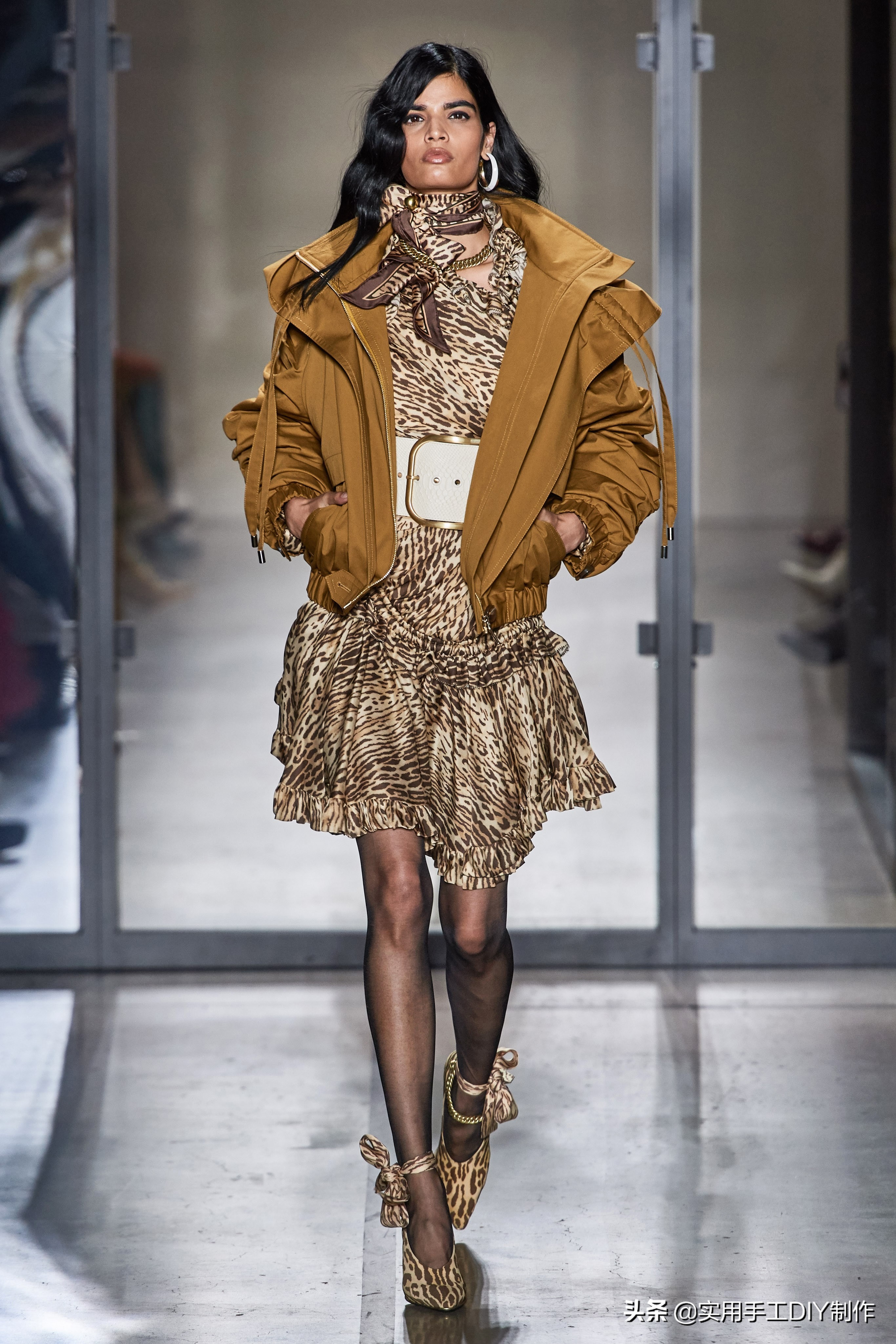 zimmermann连衣裙2019,zimmermann连衣裙2022春夏成衣系列