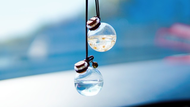 去专柜如何挑选香水,如何挑选好的香水柠檬