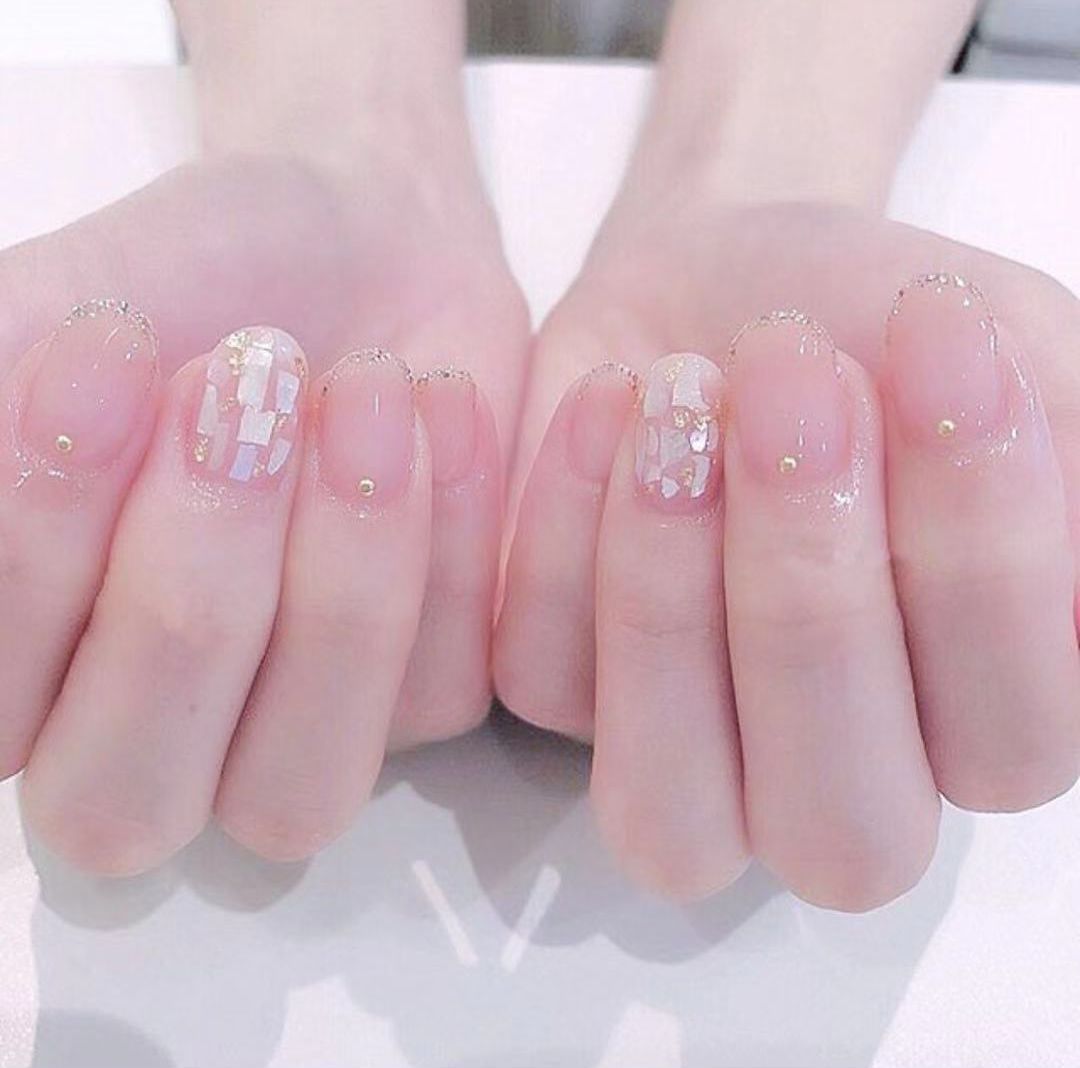 粉嫩渐变果冻唇,无美颜无滤镜的果冻甲