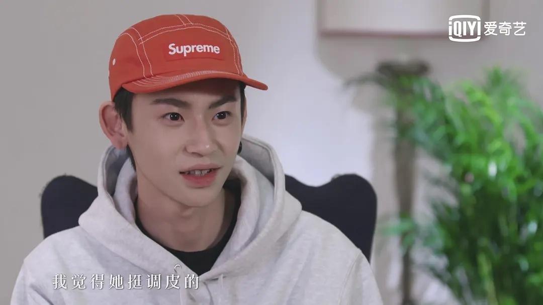 小宋佳风情万种视频 (现实中的小宋佳)