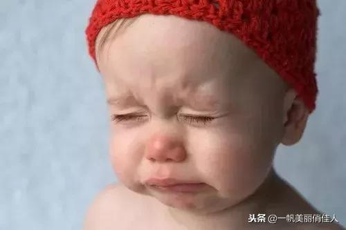 宝宝拉黄色水样便或蛋花样便,蛋花样大便和水样大便区别