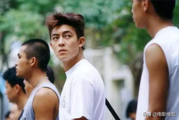 金城武20岁到47岁颜值,金城武20岁最帅的照片图文