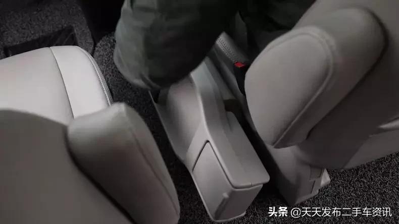 2万多的马自达8mpv,被低估的mpv