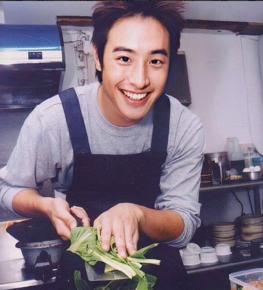 多情的潘玮柏:辜负张韶涵,亲吻selina,自爆交往“八国女友”