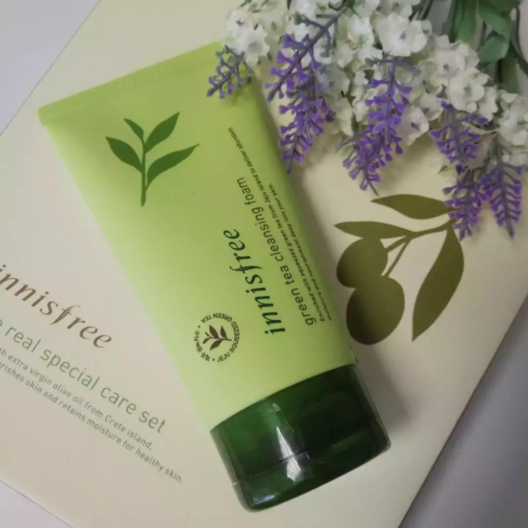 擦脸的凝胶与什么混合比较好用,单用精华好还是面霜好