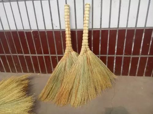 甘肃八岁女孩被打,八岁女孩被打后出血