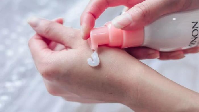 推荐不坑的护肤品,适合年轻人用的护肤品牌平价