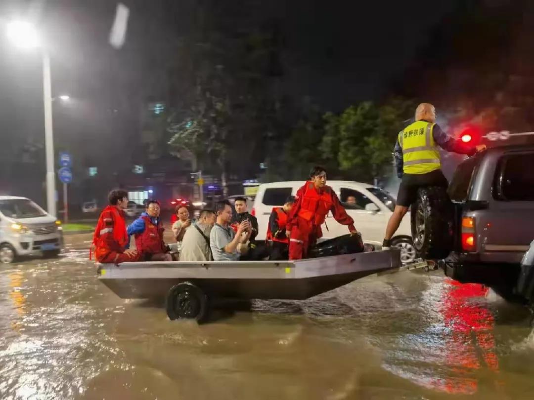 分秒必争！打响汛后“修复战”，建业新生活在行动