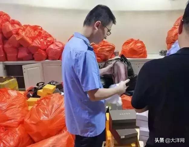 曝光!进价500卖2万!你老婆还抢着要!代购造假黑幕被揭露