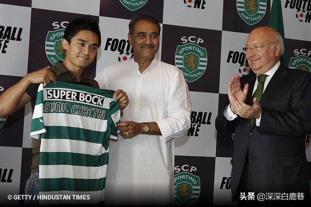 世界足坛第一c罗和梅西,比梅西和c罗更传奇的人物