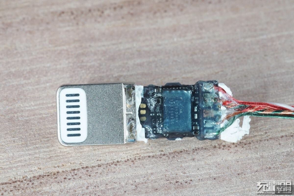 苹果耳机3.5毫米接口维修,苹果耳机故障维修