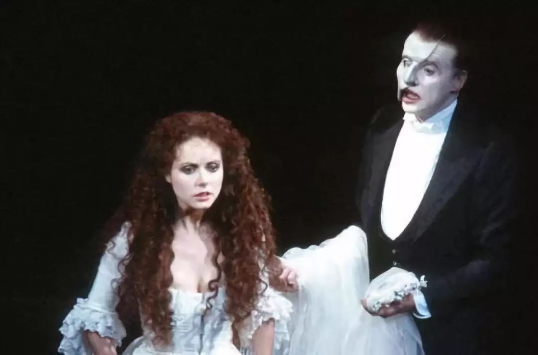 取下墨镜你还会爱我吗,摘下面具你还爱我吗