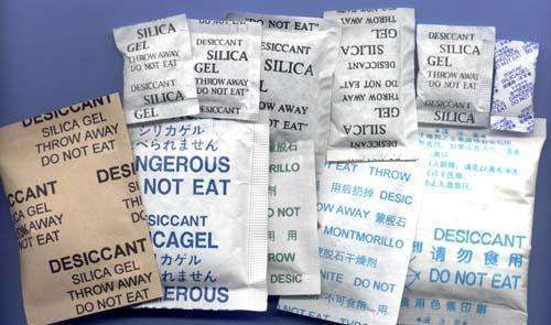 食品干燥剂性价比超高，攒一堆放家里，避免墙角潮湿