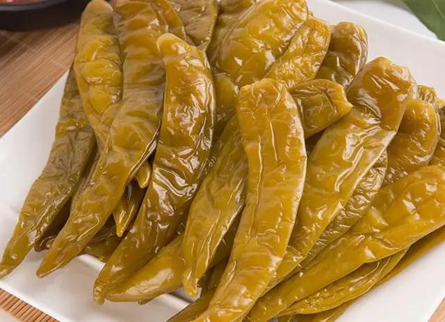 腌辣椒怎么腌制放一年不会坏的呢,腌辣椒怎么腌制放一年不会坏的