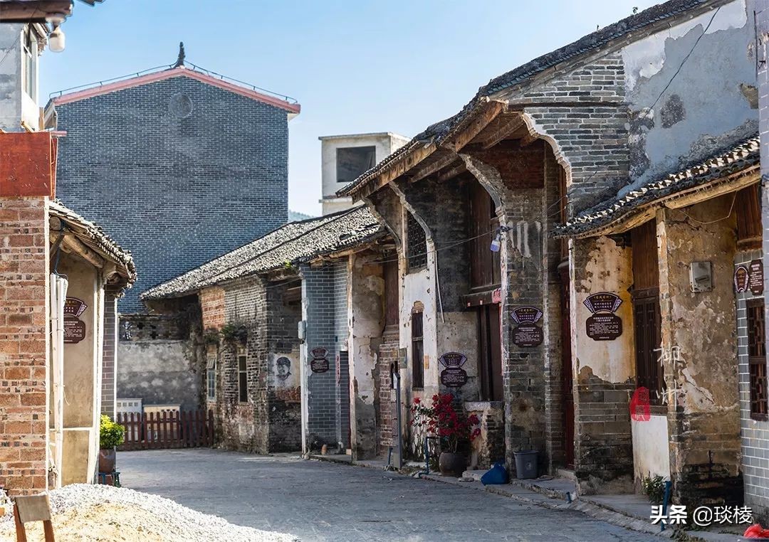 手里拿的不是大刀?最有文化的关二爷竟然藏在个古镇里