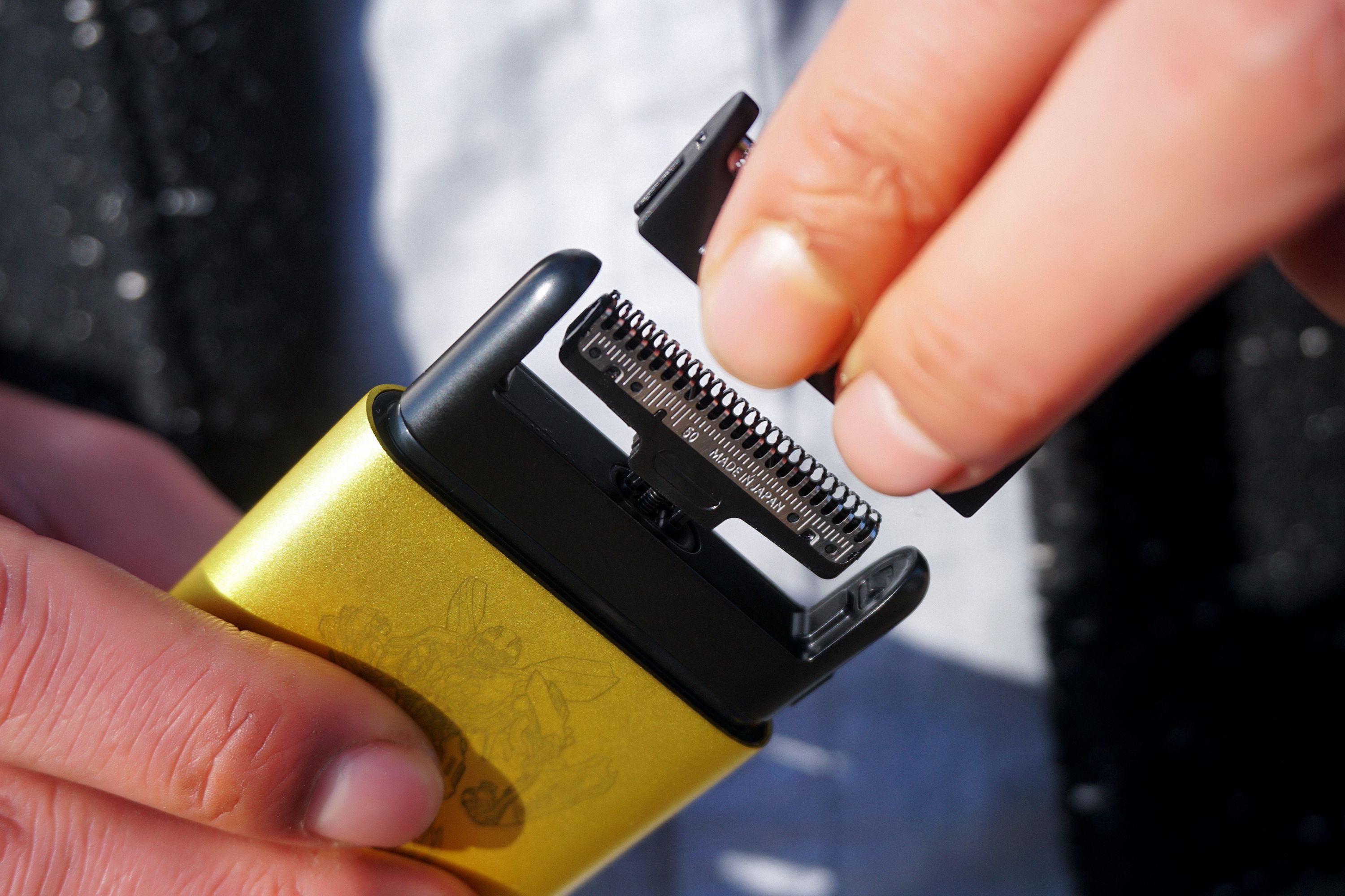 创意个性男士剃须刀 (须眉男士剃须刀)