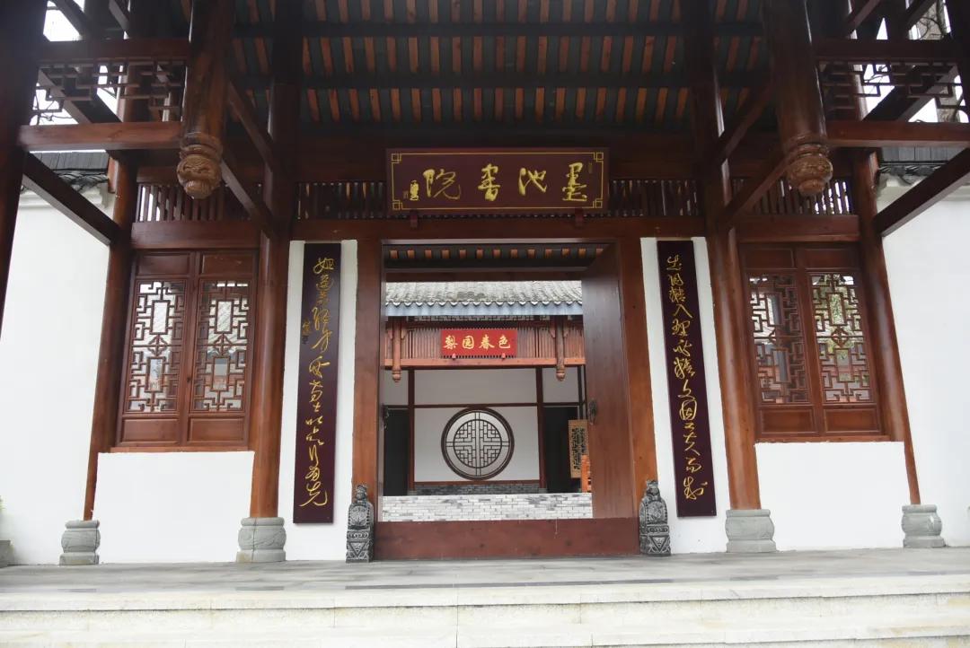 近3年4所私立名校开校招生，成都这个区将成“教育强区”？