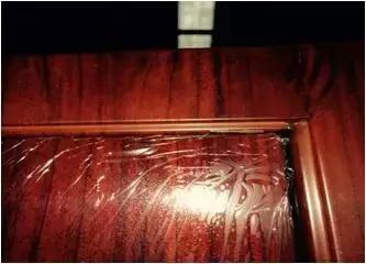 防盗门上缝隙不均怎样调,防盗门划掉漆怎么修复