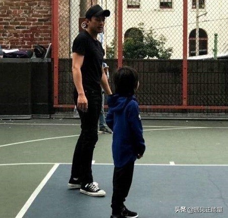 邓超孙俪两个孩子长什么样,邓超孙俪三个孩子的日常