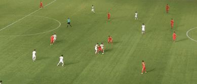 中国足球爆笑动态图,足球比赛搞笑动图高清