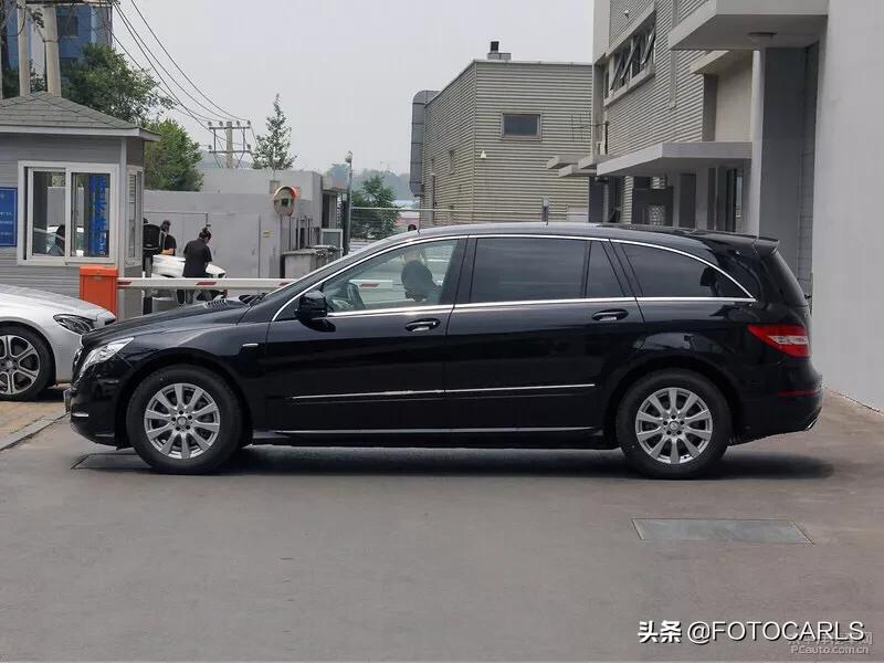 2017款奔驰r320豪华型测评,奔驰r320商务臻藏版2017评测