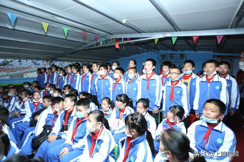 小学爱心捐助温暖寒冬,小学爱心捐助仪式