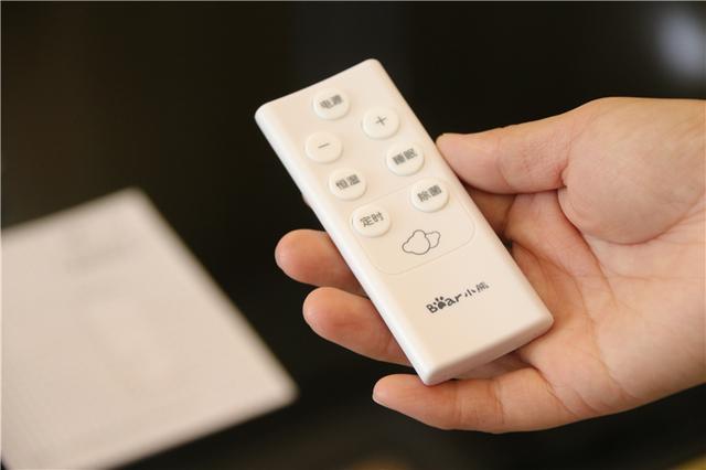 加湿器卧室专用小熊无雾加湿器,加湿功能强大的加湿器测评