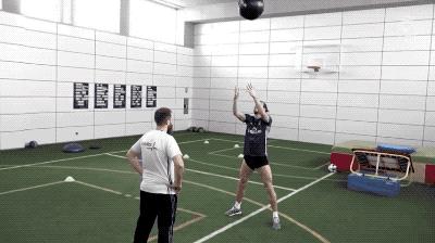 健身如何选动作,足球运动健身动作有哪些