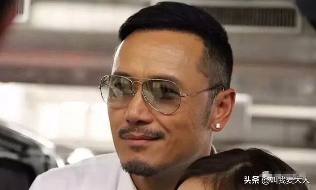 杨康戚美珍怎么相识的,杨康和老婆照片