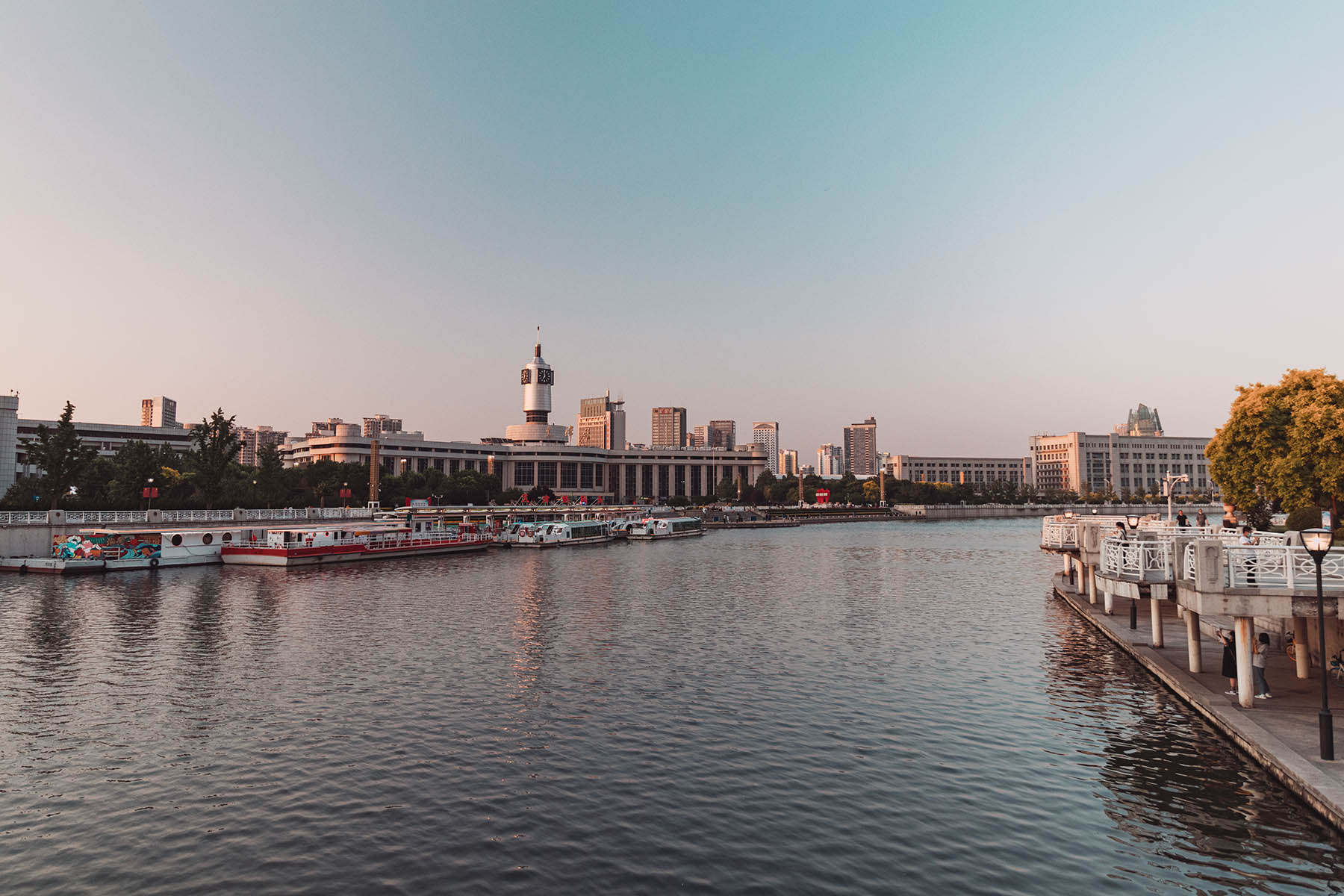 天津解放北路离哪个景点近,外滩为何被叫做远东华尔街