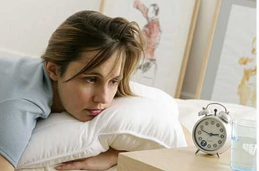 怀孕期间吃叶酸对胎儿有什么好处,坚持吃叶酸片有副作用吗